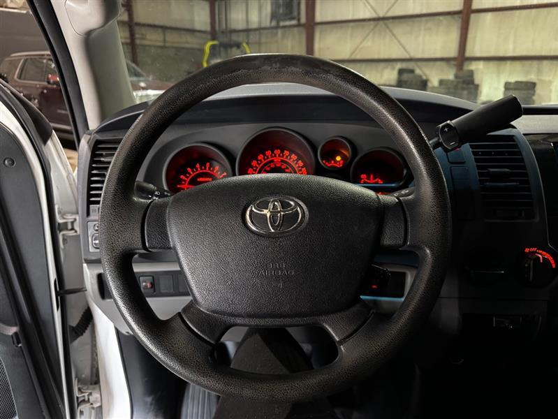 Toyota Tundra Tundra-Grade Double Cab 4.0L 2WD 2013