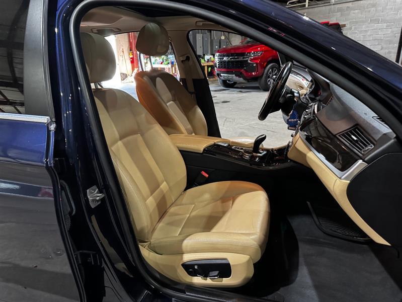 BMW 5-Series 528i 2016