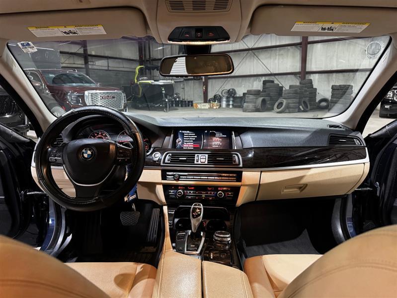 BMW 5-Series 528i 2016