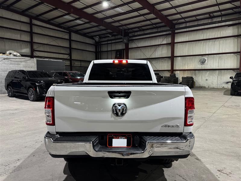RAM 2500 Tradesman Crew Cab SWB 4WD 2022