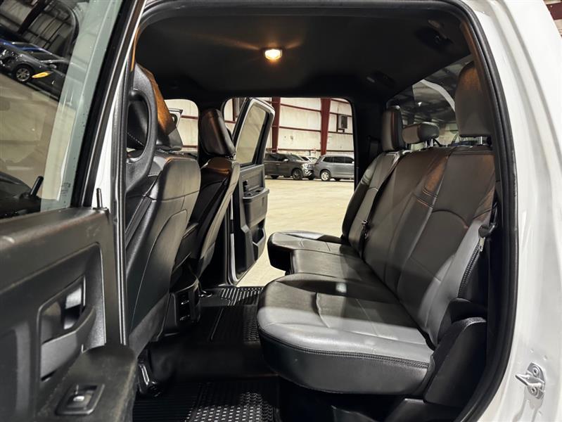 RAM 2500 Tradesman Crew Cab SWB 4WD 2022