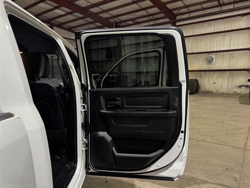 RAM 2500 Tradesman Crew Cab SWB 4WD 2022