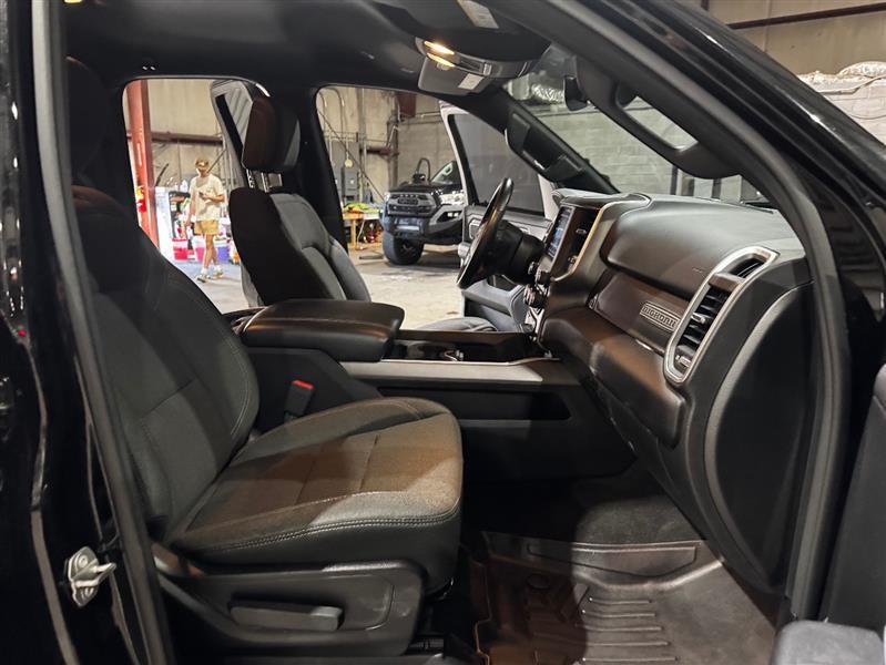 RAM 1500 Big Horn Quad Cab 2WD 2020