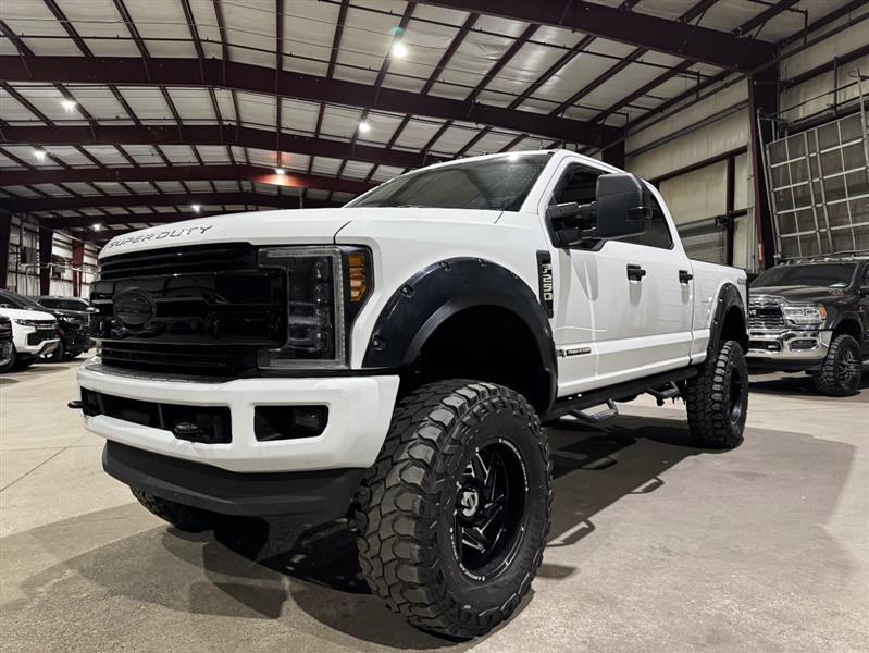 Ford F-250 SD XLT Crew Cab 4WD 2018