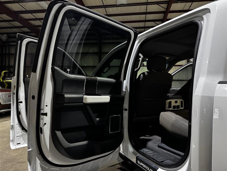 Ford F-250 SD XLT Crew Cab 4WD 2018