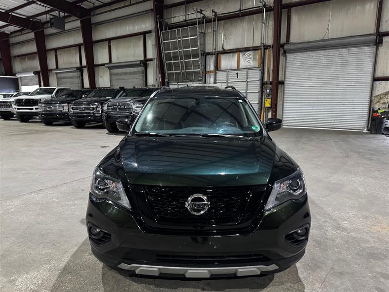 Nissan Pathfinder SV 2020
