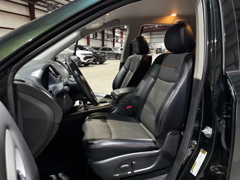 Nissan Pathfinder SV 2020