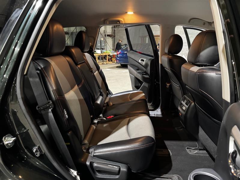 Nissan Pathfinder SV 2020