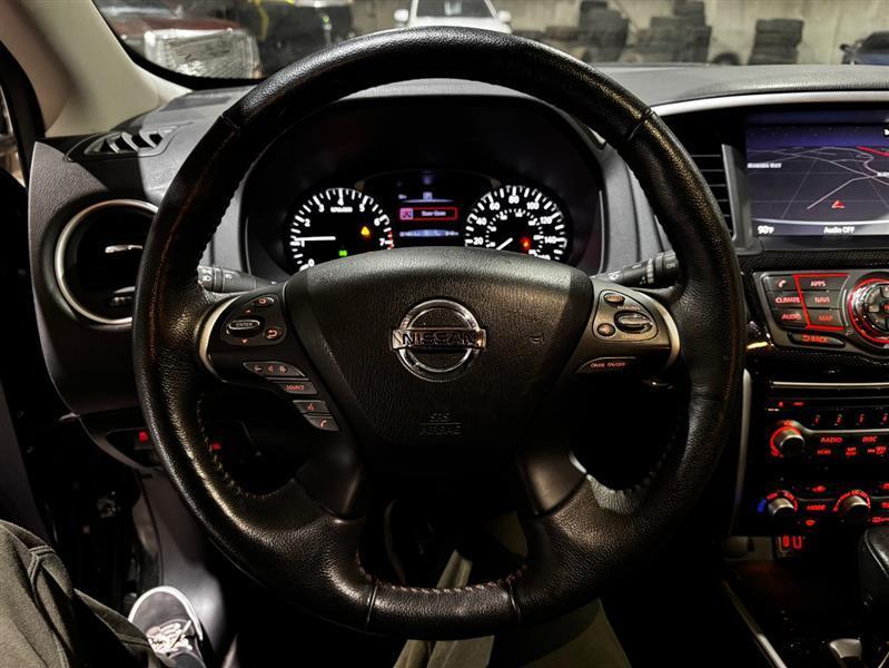 Nissan Pathfinder SV 2020