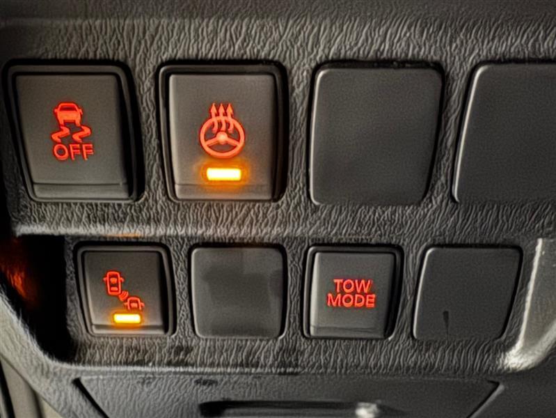 Nissan Pathfinder SV 2020