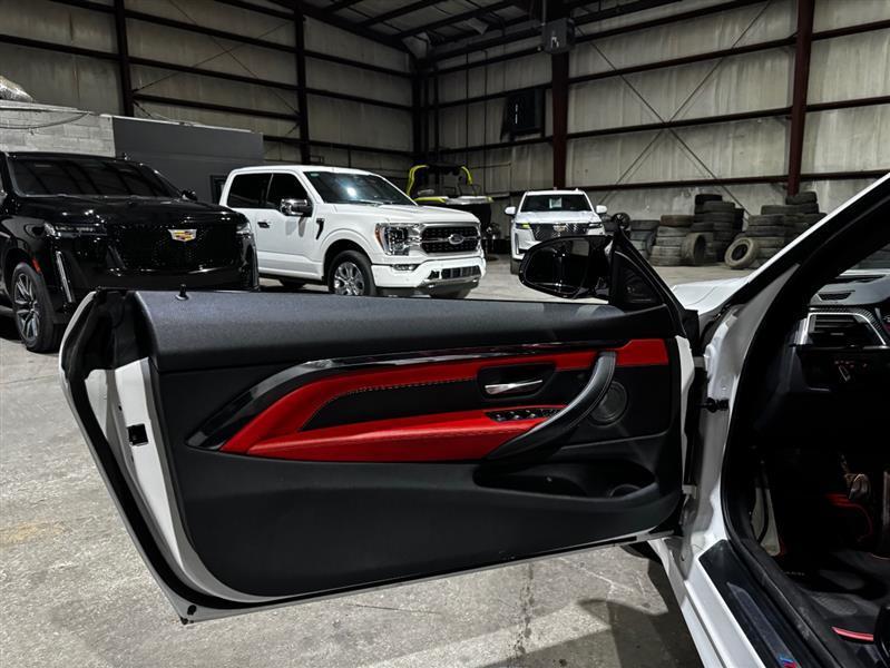 BMW M4 Convertible 2017