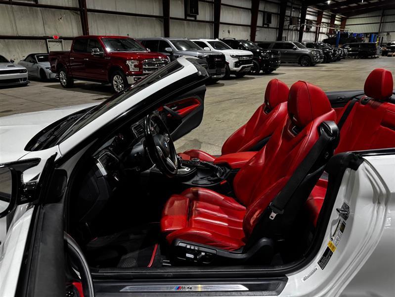 BMW M4 Convertible 2017