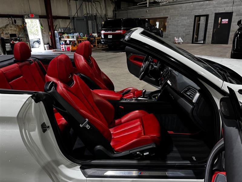 BMW M4 Convertible 2017