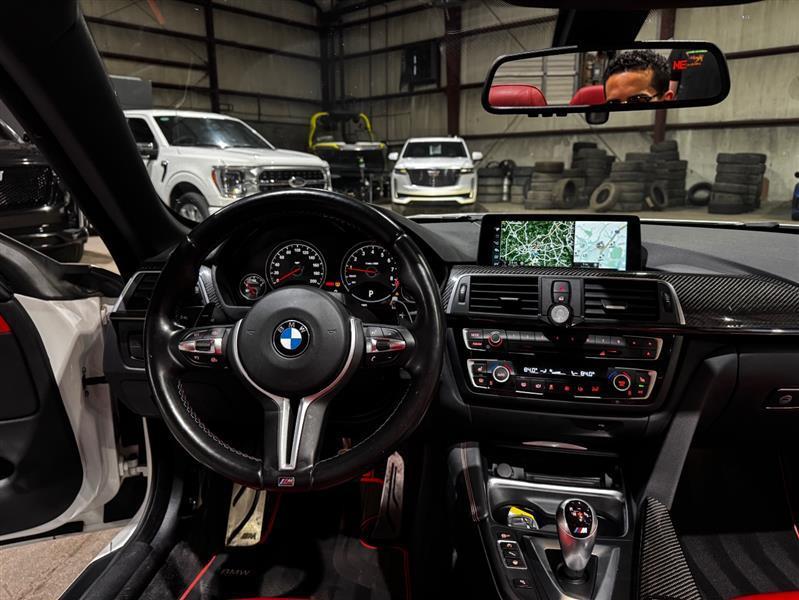 BMW M4 Convertible 2017