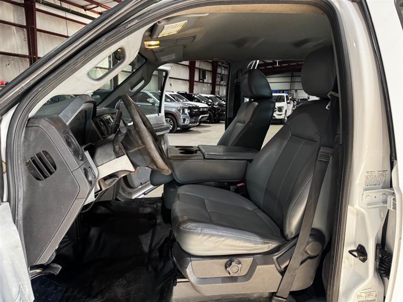 Ford F-350 SD XL Crew Cab Long Bed DRW 2WD 2016