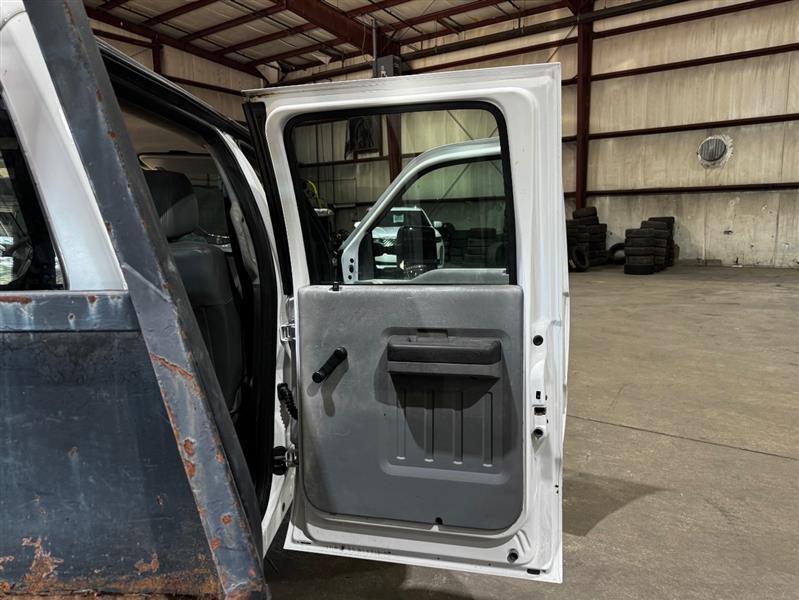 Ford F-350 SD XL Crew Cab Long Bed DRW 2WD 2016