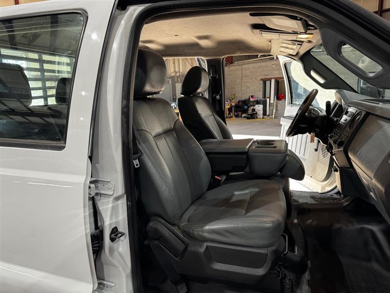 Ford F-350 SD XL Crew Cab Long Bed DRW 2WD 2016