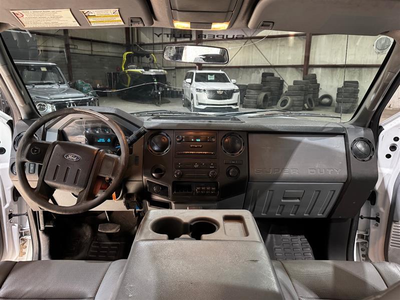 Ford F-350 SD XL Crew Cab Long Bed DRW 2WD 2016