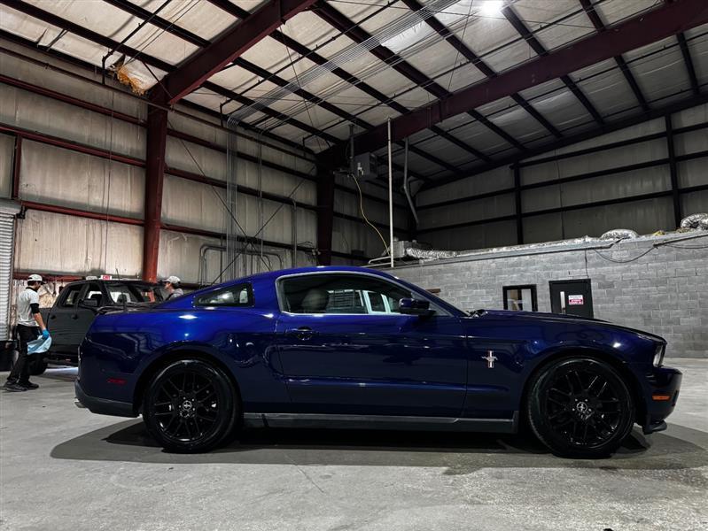 Ford Mustang V6 Coupe 2012