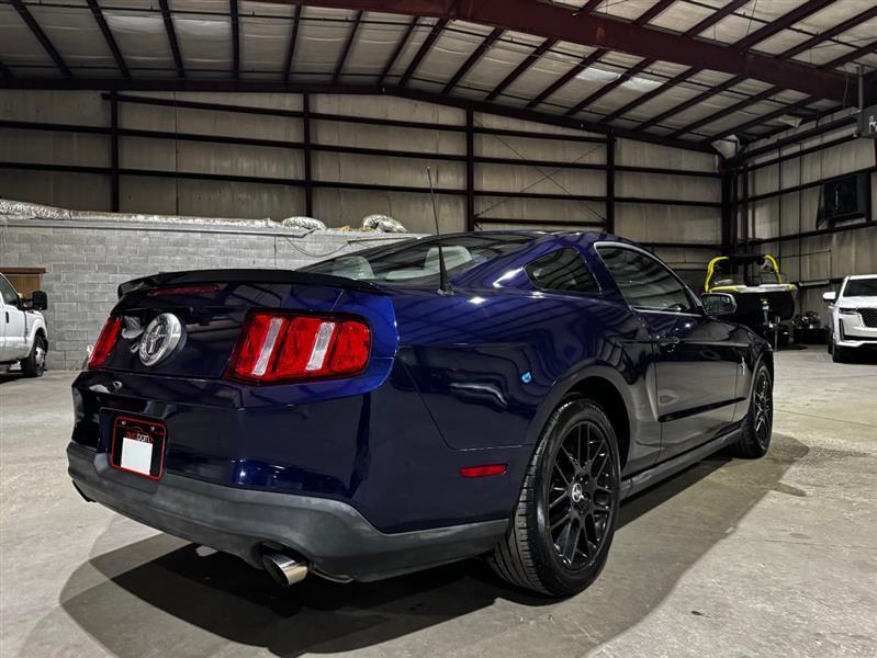 Ford Mustang V6 Coupe 2012