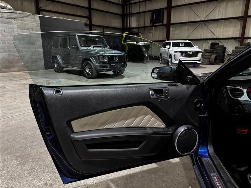 Ford Mustang V6 Coupe 2012