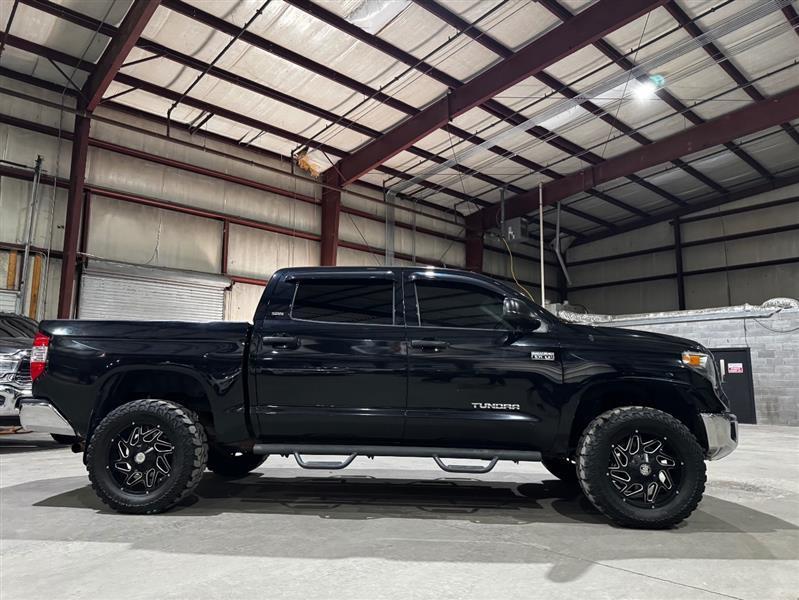 Toyota Tundra SR5 5.7L V8 CrewMax 2WD 2018