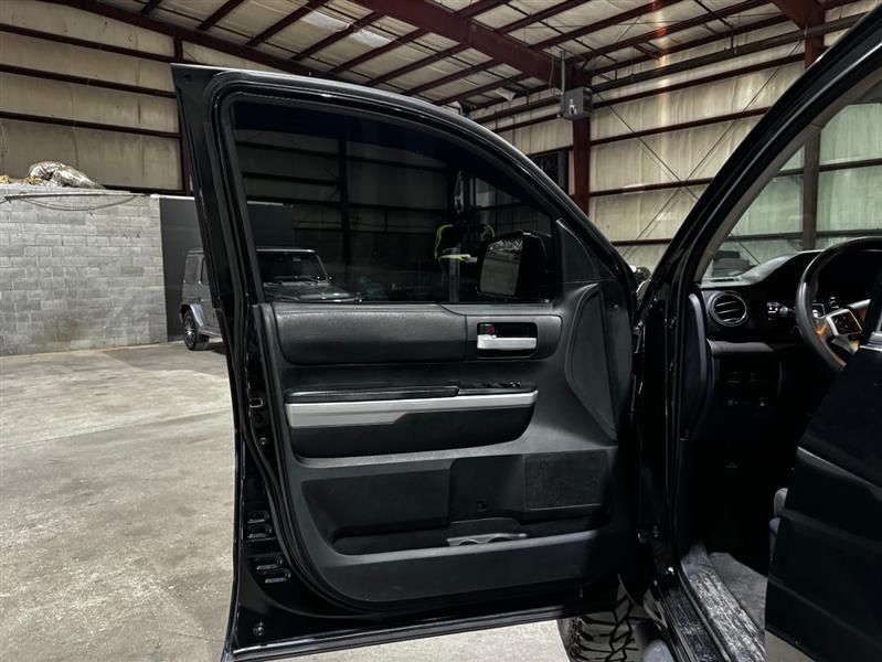 Toyota Tundra SR5 5.7L V8 CrewMax 2WD 2018