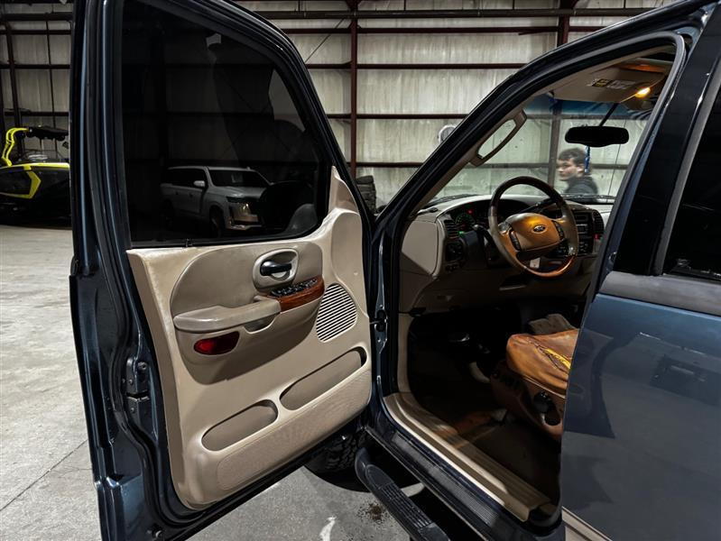 Ford F-150 XLT SuperCrew 4WD 2003