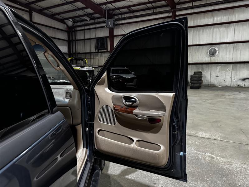 Ford F-150 XLT SuperCrew 4WD 2003