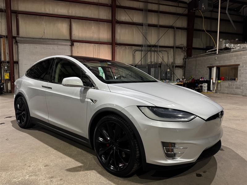 Tesla Model X P100D 2017