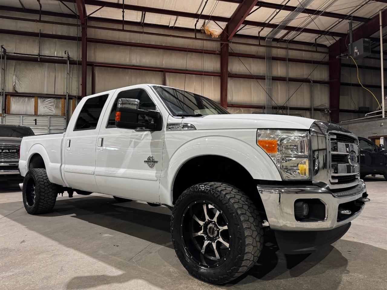 2014 Ford F-250 SD 4WD Crew Cab 156" Lariat