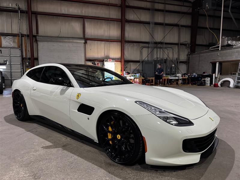 Ferrari GTC4Lusso T 2019