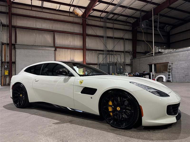 Ferrari GTC4Lusso T 2019