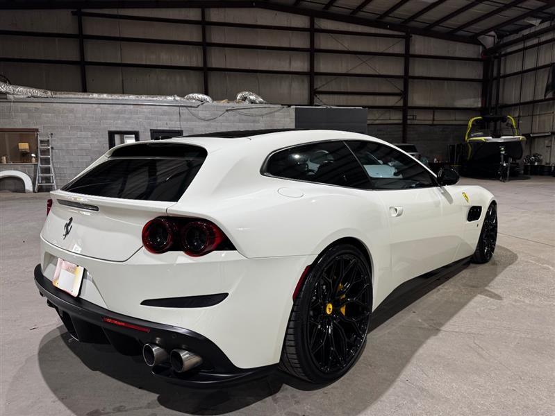 Ferrari GTC4Lusso T 2019