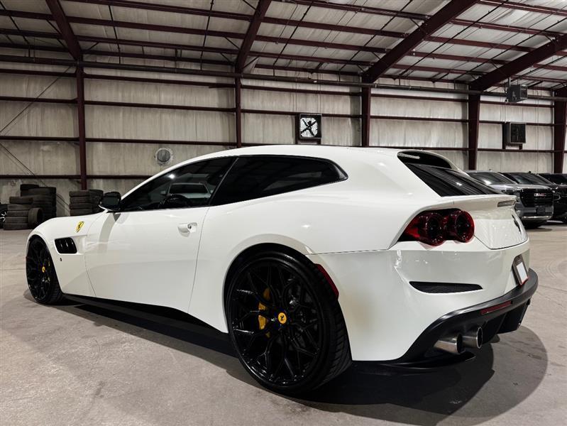 Ferrari GTC4Lusso T 2019