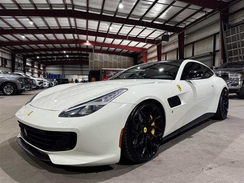 Ferrari GTC4Lusso T 2019