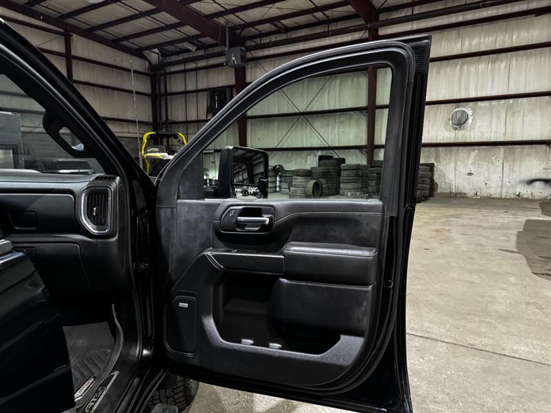 GMC Sierra 2500HD AT4 Crew Cab 4WD 2020