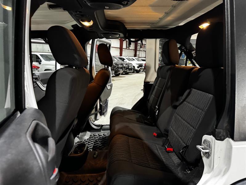 Jeep Wrangler Unlimited Rubicon 4WD 2012