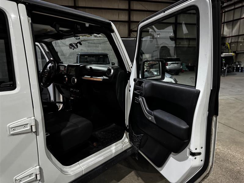 Jeep Wrangler Unlimited Rubicon 4WD 2012