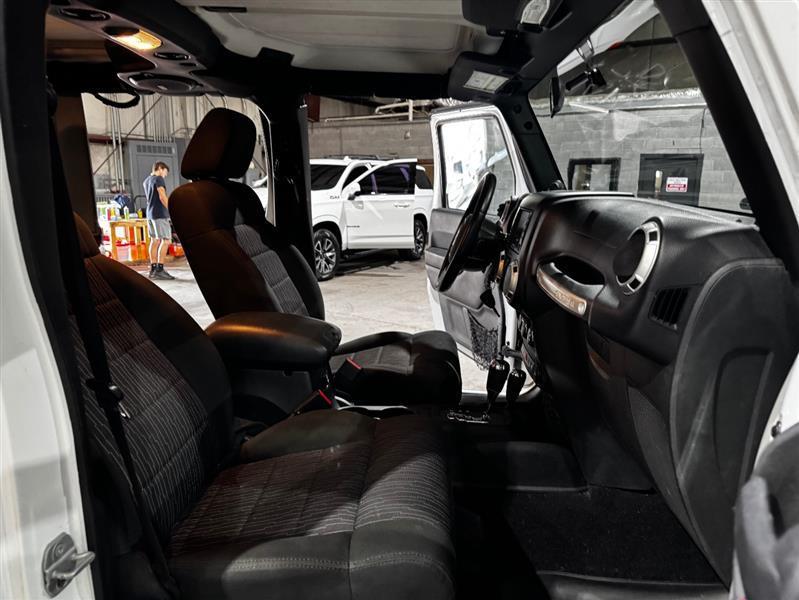 Jeep Wrangler Unlimited Rubicon 4WD 2012