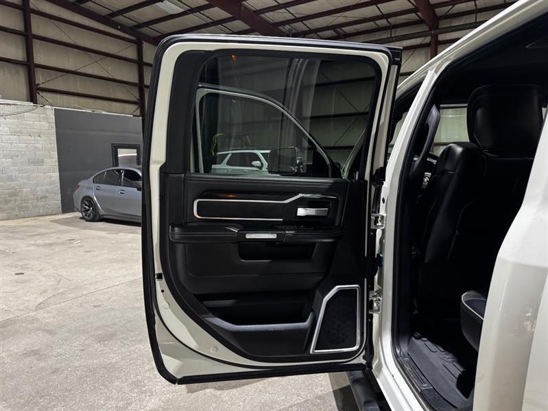 RAM 3500 Laramie Crew Cab LWB 2WD DRW 2019