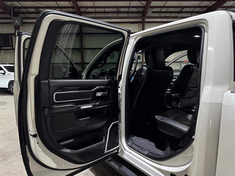 RAM 3500 Laramie Crew Cab LWB 2WD DRW 2019