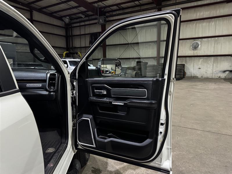 RAM 3500 Laramie Crew Cab LWB 2WD DRW 2019
