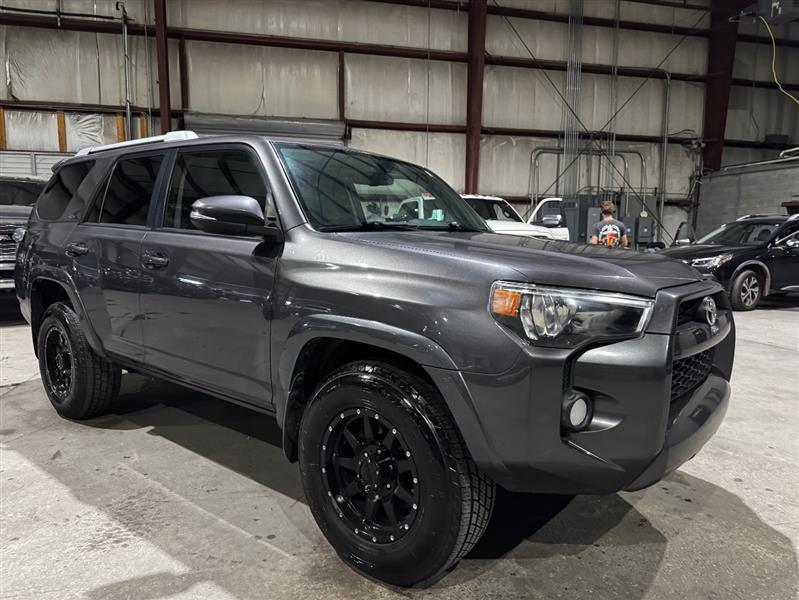 Toyota 4Runner SR5 2WD 2015