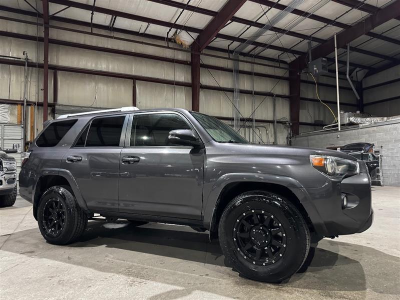 Toyota 4Runner SR5 2WD 2015