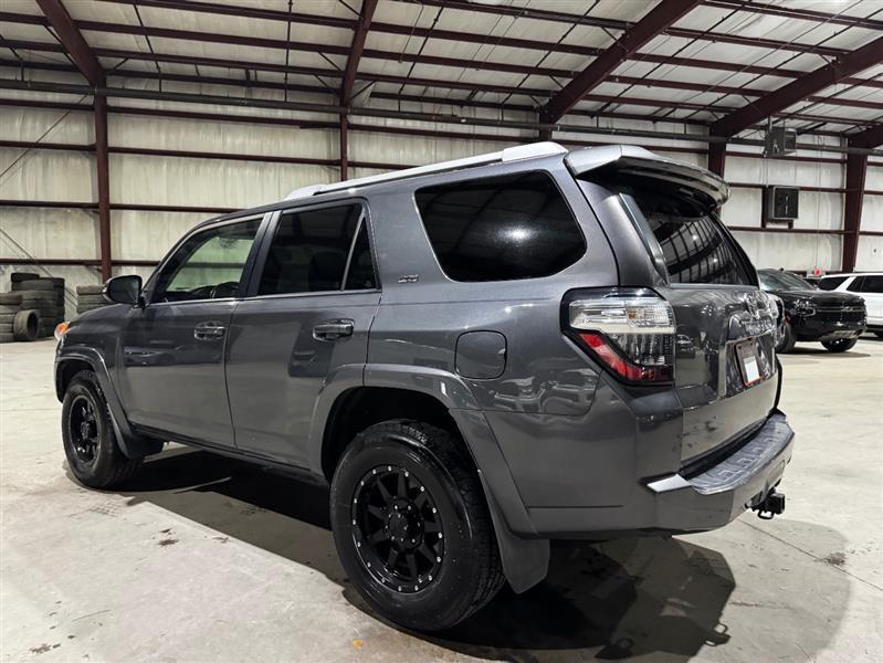 Toyota 4Runner SR5 2WD 2015