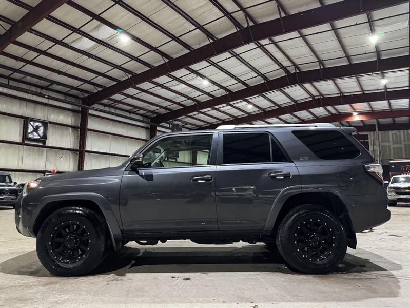 Toyota 4Runner SR5 2WD 2015