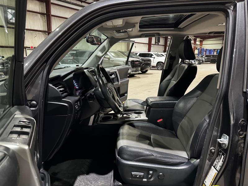 Toyota 4Runner SR5 2WD 2015