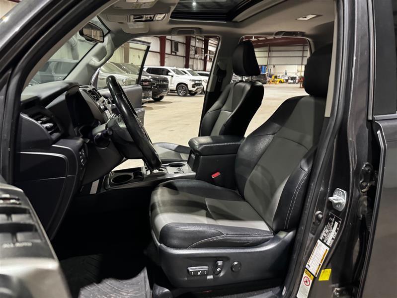 Toyota 4Runner SR5 2WD 2015