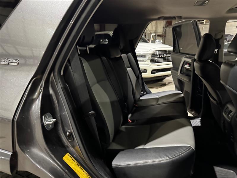 Toyota 4Runner SR5 2WD 2015